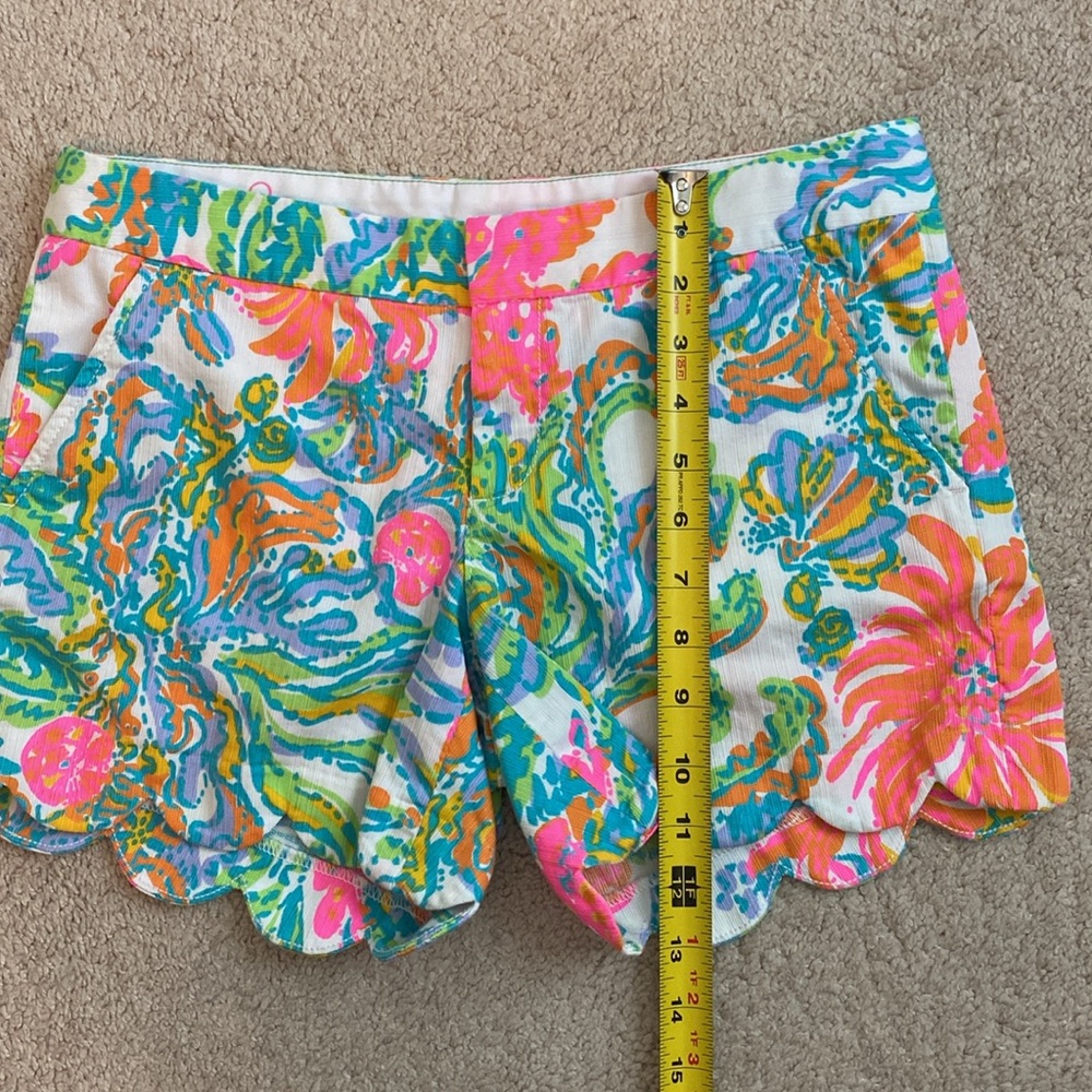 Lilly Pulitzer Buttercup Scalloped Shorts Size 0 Casa Marina White Resort - Picture 10 of 11